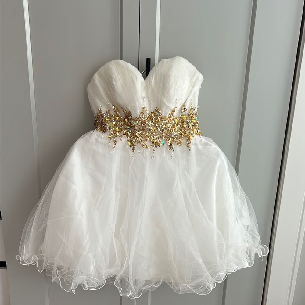 Bobi White and Cream Strapless Fit and Flare Dress